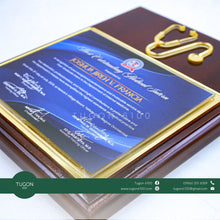 Load image into Gallery viewer, Awarding Excellence in schools, sports, corporate events, or competitions.
Recognition of Achievements in workplaces, non-profits, or community programs.
Commemorating Special Occasions such as anniversaries, retirements, or partnerships.
Corporate Branding: Enhance your brand image by gifting unique, eco-friendly wooden plaques.