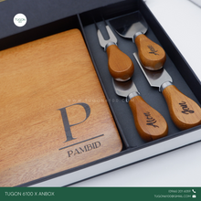 Load image into Gallery viewer, Charcuterie Board with 4 Cheese Knives Set