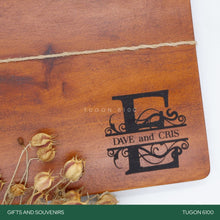 Load image into Gallery viewer, Corporate Gifts, Christmas Gift, Personalized Gifts, Wedding Favors, Wedding Keepsakes, Souvenirs, Event Souvenirs, Personalized Cheeseboards, Wooden Cutting Boards - Tugon 6100.
