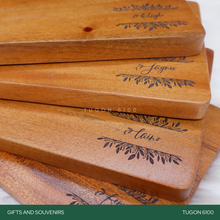 Load image into Gallery viewer, Corporate Gifts, Christmas Gift, Personalized Gifts, Wedding Favors, Wedding Keepsakes, Souvenirs, Event Souvenirs, Personalized Cheeseboards, Wooden Cutting Boards - Tugon 6100.