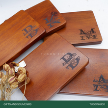 Load image into Gallery viewer, Corporate Gifts, Christmas Gift, Personalized Gifts, Wedding Favors, Wedding Keepsakes, Souvenirs, Event Souvenirs, Personalized Cheeseboards, Wooden Cutting Boards - Tugon 6100.