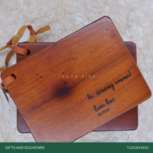 Load image into Gallery viewer, Corporate Gifts, Christmas Gift, Personalized Gifts, Wedding Favors, Wedding Keepsakes, Souvenirs, Event Souvenirs, Personalized Cheeseboards, Wooden Cutting Boards - Tugon 6100.