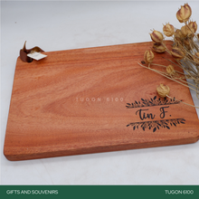 Load image into Gallery viewer, Corporate Gifts, Christmas Gift, Personalized Gifts, Wedding Favors, Wedding Keepsakes, Souvenirs, Event Souvenirs, Personalized Cheeseboards, Wooden Cutting Boards - Tugon 6100.
