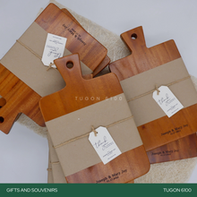 Load image into Gallery viewer, Corporate Gifts, Christmas Gift, Personalized Gifts, Wedding Favors, Wedding Keepsakes, Souvenirs, Event Souvenirs, Personalized Cheeseboards, Wooden Cutting Boards - Tugon 6100.
