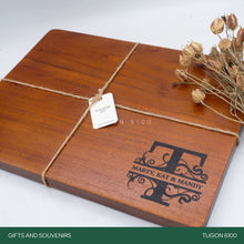 Load image into Gallery viewer, Corporate Gifts, Christmas Gift, Personalized Gifts, Wedding Favors, Wedding Keepsakes, Souvenirs, Event Souvenirs, Personalized Cheeseboards, Wooden Cutting Boards - Tugon 6100.
