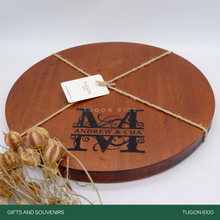 Load image into Gallery viewer, Corporate Gifts, Christmas Gift, Personalized Gifts, Wedding Favors, Wedding Keepsakes, Souvenirs, Event Souvenirs, Personalized Cheeseboards, Wooden Cutting Boards - Tugon 6100.
