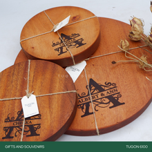 Load image into Gallery viewer, Corporate Gifts, Christmas Gift, Personalized Gifts, Wedding Favors, Wedding Keepsakes, Souvenirs, Event Souvenirs, Personalized Cheeseboards, Wooden Cutting Boards - Tugon 6100.
