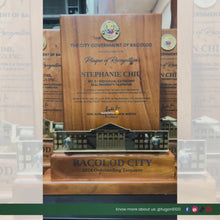 Load and play video in Gallery viewer, Custom wooden plaques Bacolod City – personalized engraved awards and recognition plaques Philippines
